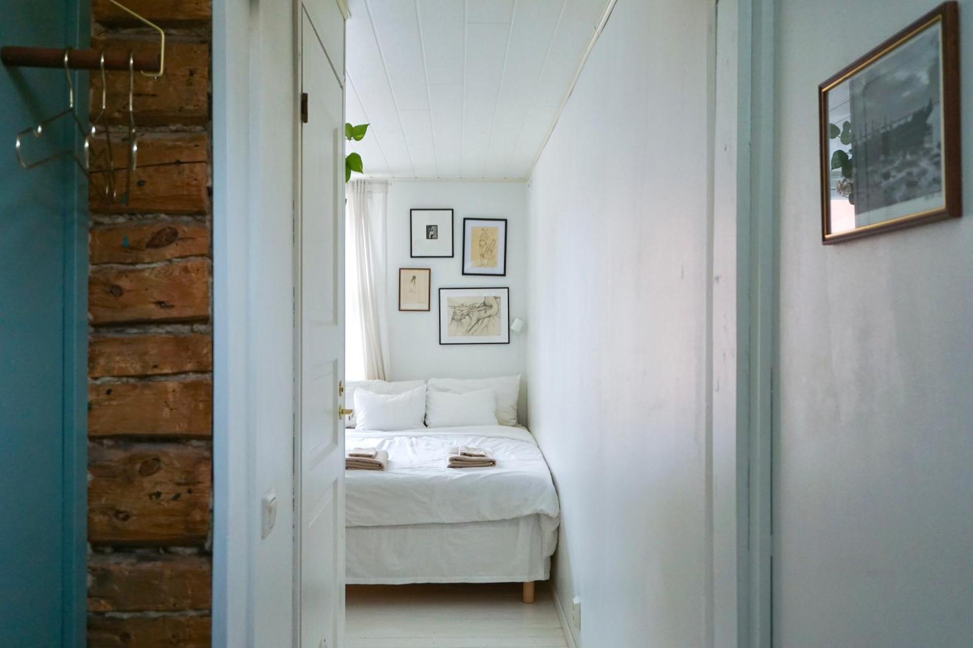 Wooden House Studio With Shared Garden Helsinki Exterior photo